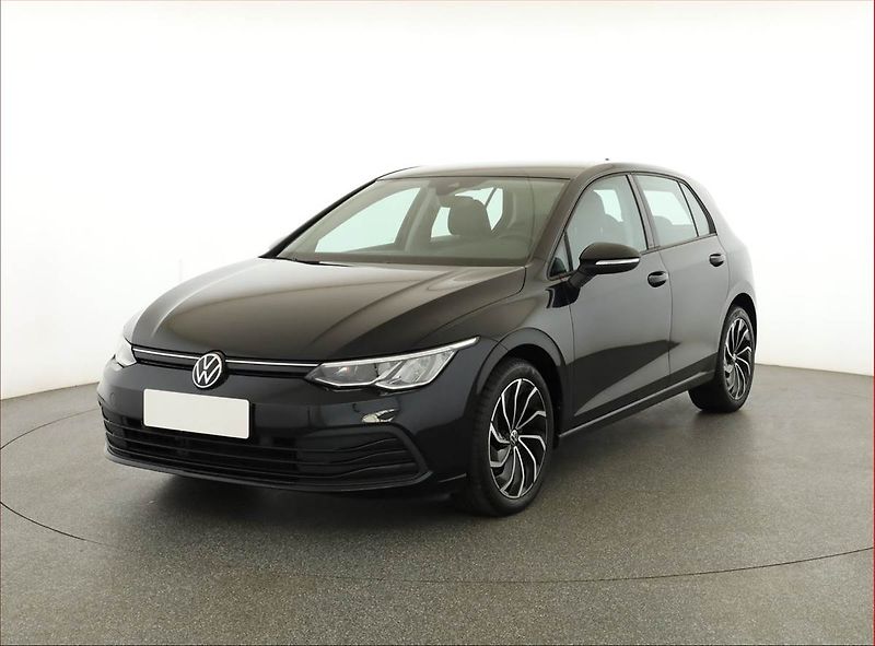 Volkswagen Golf (2021) 1.5 eTSI, Serv.kniha, Tempomat - fotka 2 z 17