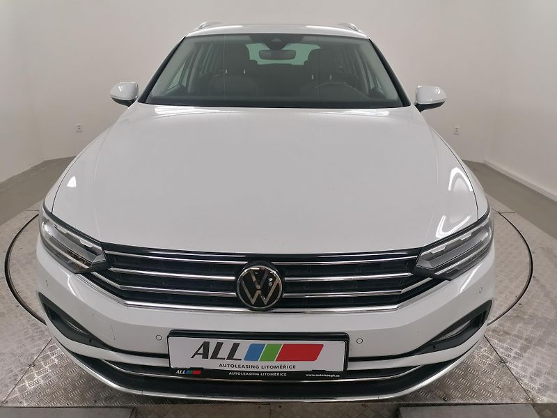 Volkswagen Passat 2,0 TDI DSG ELEGANCE,1.MAJ.ČR - fotka 7 z 16