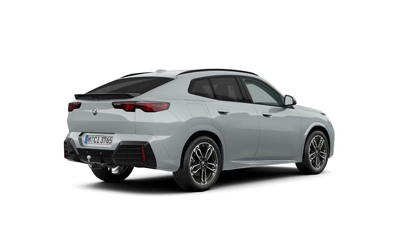 BMW X2 sDrive20i - fotka 2 z 4
