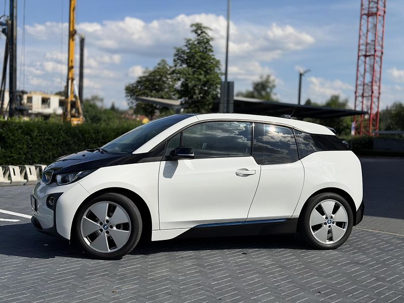 BMW i3 (2016) 60ah 125 kW - fotka 3 z 23