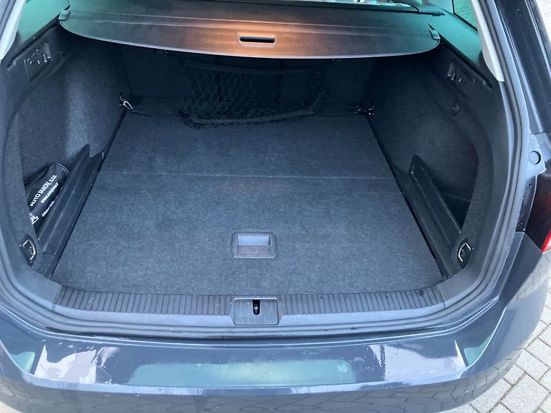 Volkswagen Passat Variant (2020) 2.0TDI 110kW ELEGANCE/KŮŽE,ČR/ - fotka 11 z 29