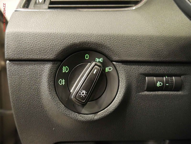 Škoda Octavia (2016) 1.4 TSI, 2.maj,ČR, servis - fotka 17 z 19