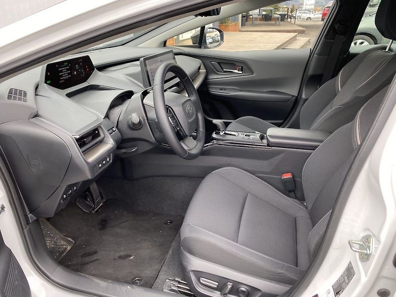 Toyota Prius 2.0Plug-in, ČR-1m, Prestige - fotka 9 z 34