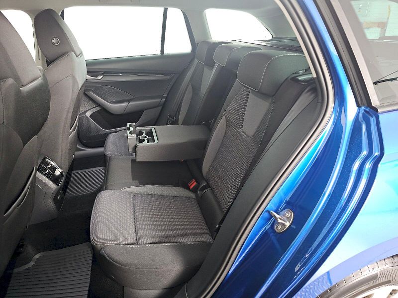 Škoda Octavia (2024) COMBI 1.5TSI 85kW DSG SELECTIO - fotka 8 z 30