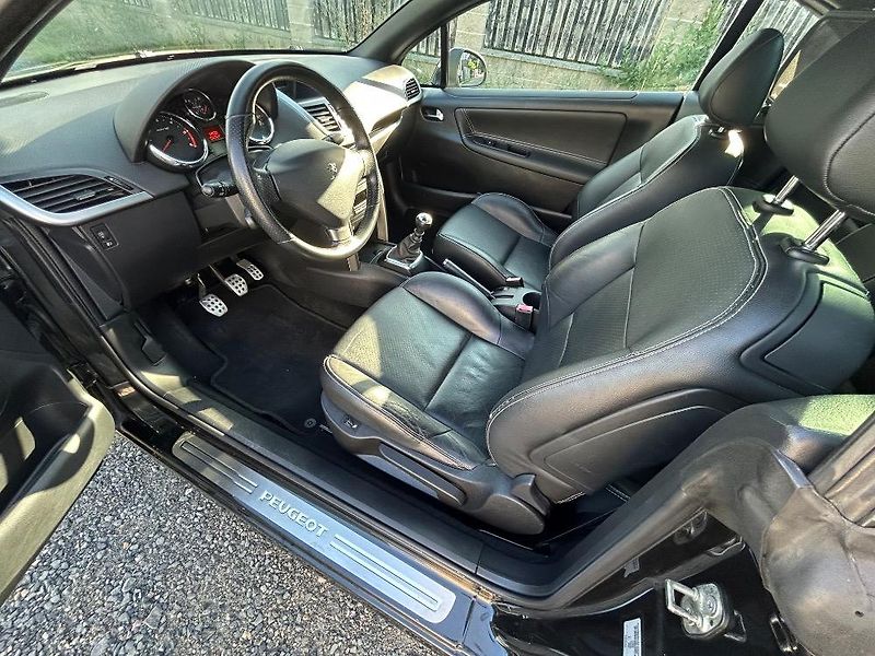 Peugeot 207 (2012) - fotka 15 z 18
