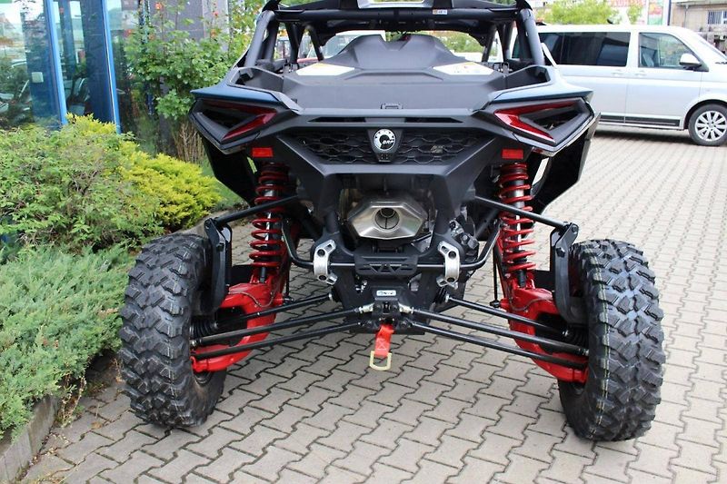 Can-Am Maverick R (2025) MAX  X RS DCT SAS 999T  MY 202 - fotka 9 z 9