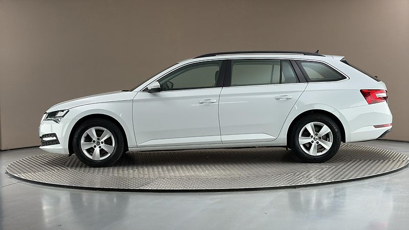 Škoda Superb 2.0 TDI Ambition Combi - fotka 4 z 25