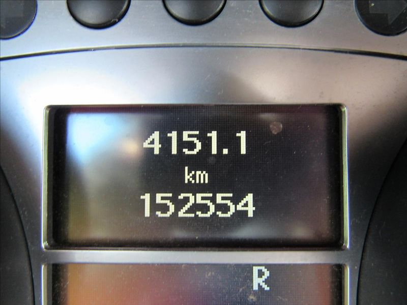 Mercedes-Benz Třídy R 3,0 320 CDI L 4-Matic - fotka 17 z 35