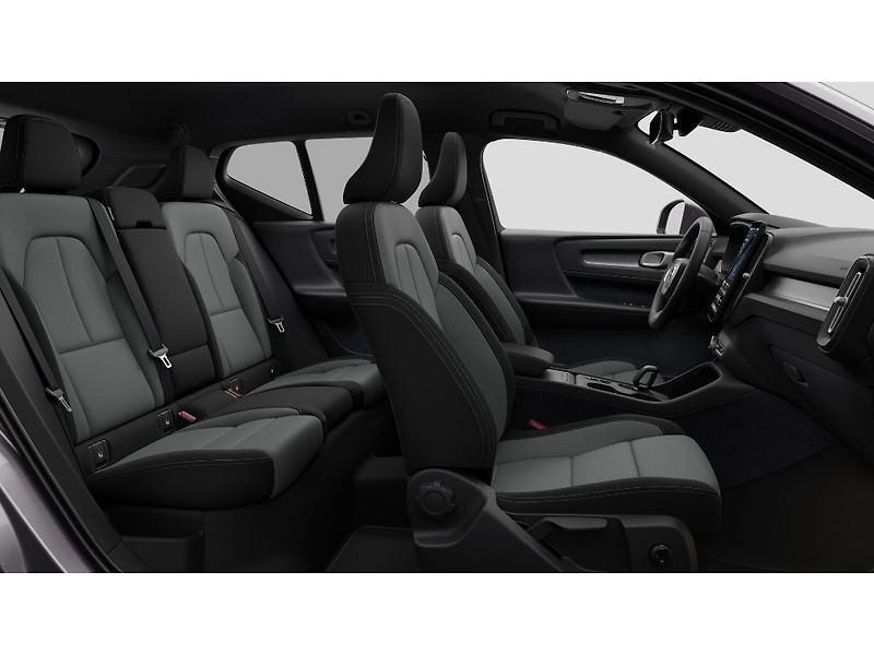 Volvo XC40 PLUS B3 FWD 120kW - fotka 11 z 13