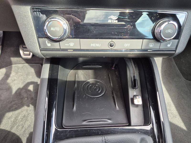 Škoda Scala (2023) 1.5 TSI MONTE CARLO MAN6  - fotka 23 z 35