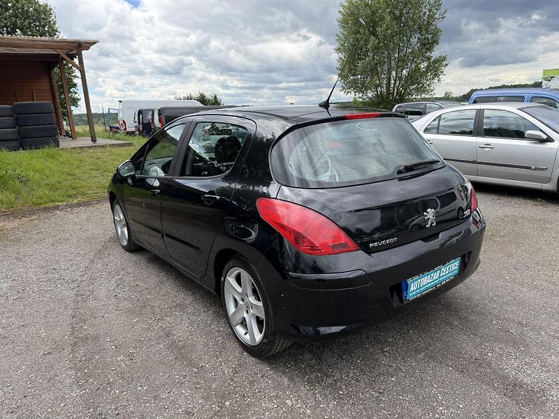 Peugeot 308 1.6 HDI - fotka 8 z 23