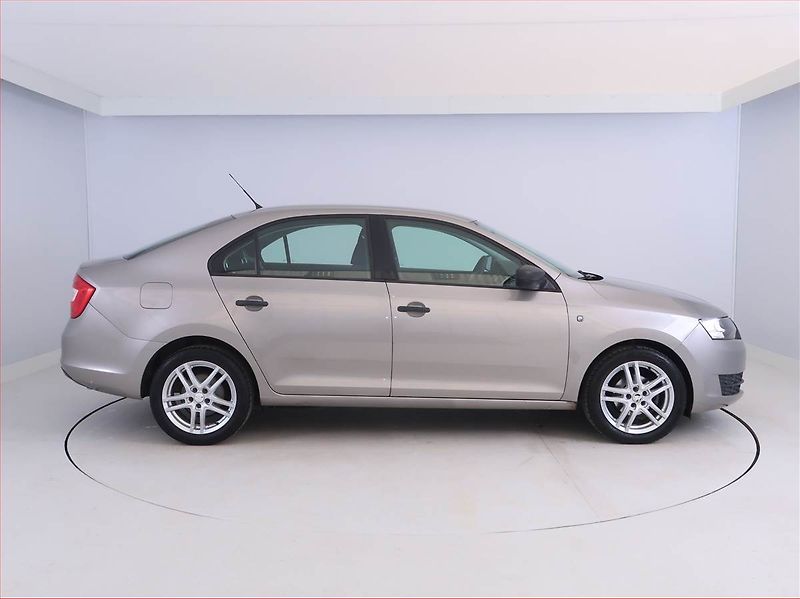 Škoda Rapid (2013) 1.2 TSI, Serv.kniha - fotka 6 z 16