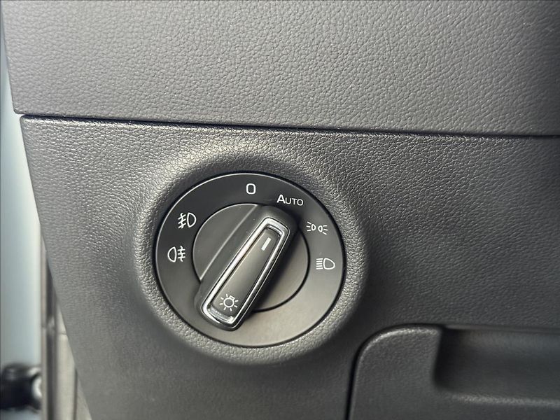 Škoda Karoq 2,0   TDI 110kW,4X4,SERVISKA - fotka 11 z 25