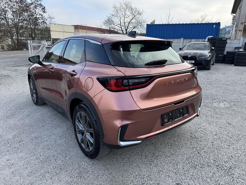 Lexus LBX (2025) 1.5 hybridní/Benzín ELEGANT T. - fotka 6 z 28