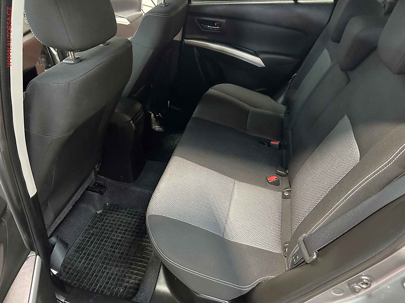 Suzuki SX4 (2015) 1.6VVT 4x4, 1.maj,ČR, Ele - fotka 10 z 15