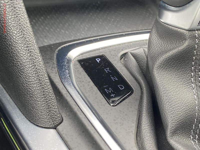 Renault Mégane (2019) 1.3 TCe, ČR, AT, navi, LED - fotka 13 z 17