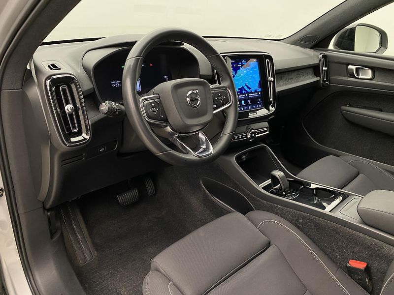 Volvo XC40 PURE ELECTRIC RECHARGE PLUS - fotka 4 z 50