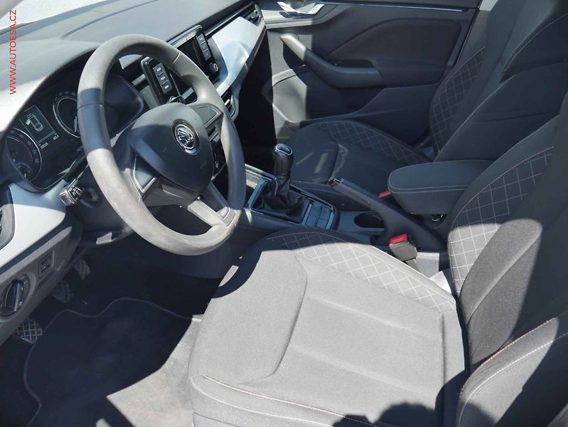Škoda Scala (2019) 1.6TDi, ČR, Ambition - fotka 9 z 14