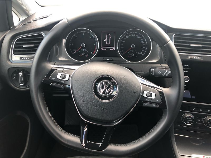 Volkswagen Golf Variant 2,0 TDI 4Motion - fotka 17 z 30