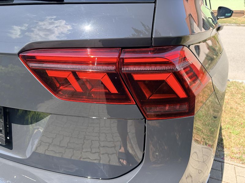 Volkswagen Tiguan 2.0TDI ELEGANCE DSG REZERVACE - fotka 6 z 63