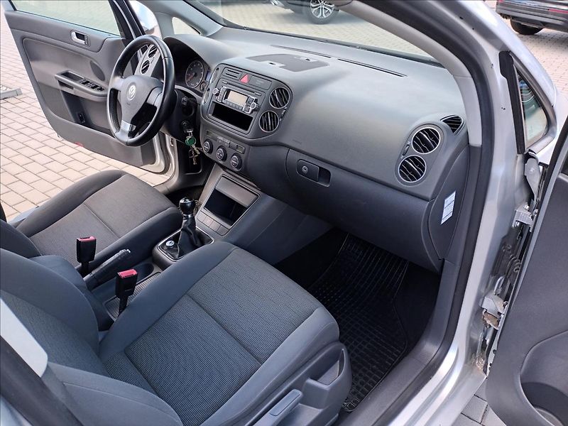 Volkswagen Golf Plus 1,4 TSI,90KW,DIGIKLKIMA,TEMPOM - fotka 22 z 33