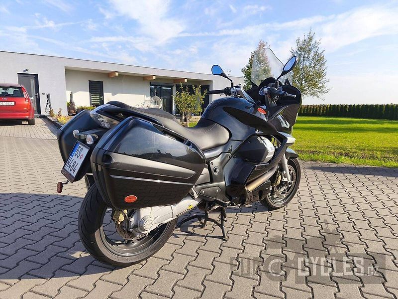 Moto Guzzi Norge 1200 (2013) - fotka 3 z 10