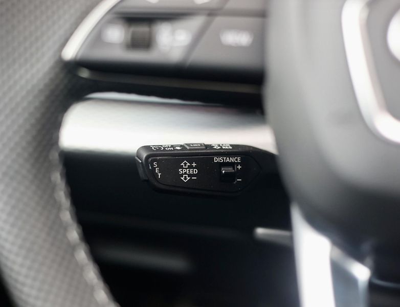 Audi Q8 (2026) 55 TFSIe Quattro - fotka 35 z 47