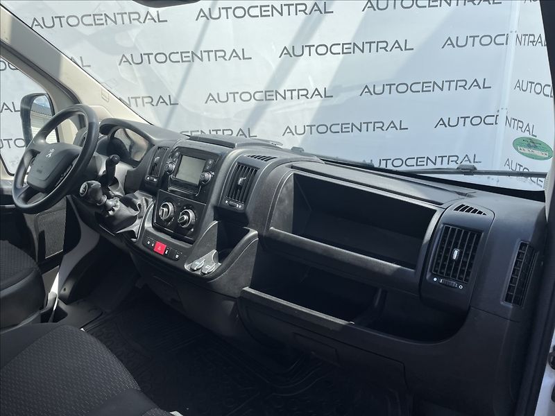 Peugeot Boxer 2,2 BlueHDi,121kW,L4H3,STK 6/2 - fotka 17 z 20