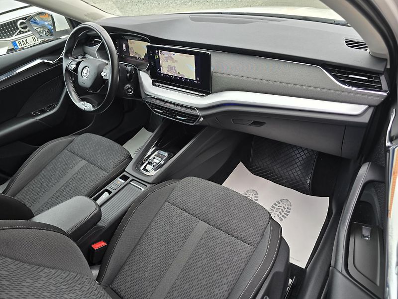 Škoda Octavia 2,0TDI 110kW DSG STYLE + NAVI - fotka 11 z 41
