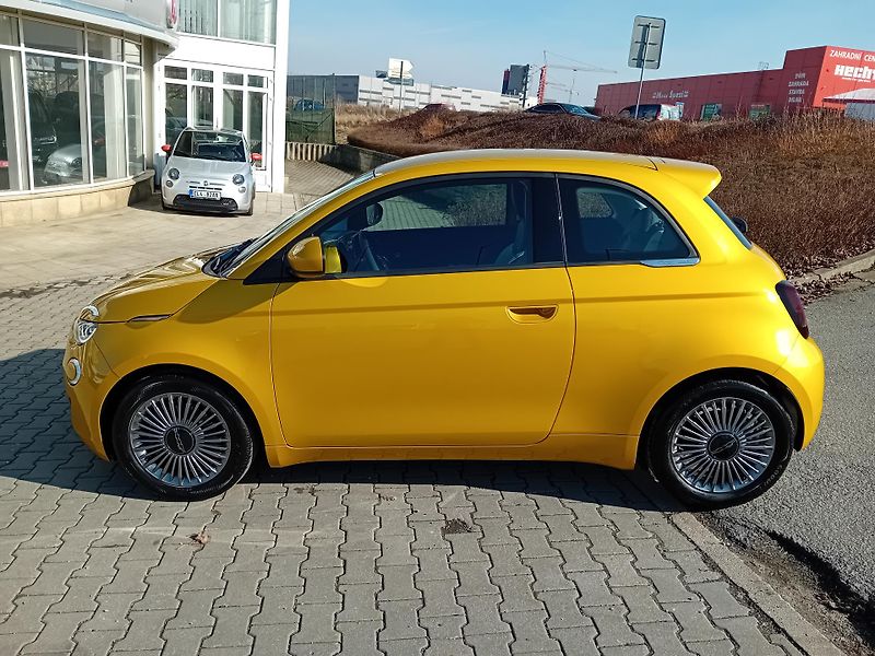 Fiat 500 (2026) BENZÍN 65k TORINO 8 ZÁR/IHNED/ - fotka 8 z 18