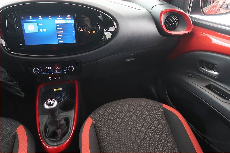Toyota Aygo (2022) Style 1.0, Serv.kniha - fotka 8 z 18