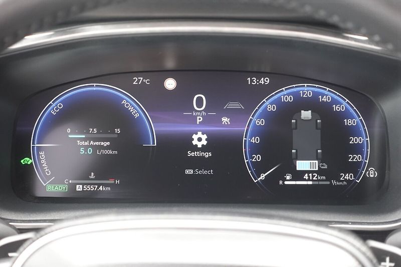 Toyota Corolla 2.0HEV Style TS - fotka 27 z 34