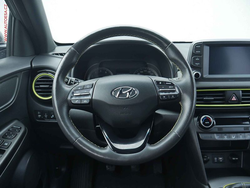 Hyundai Kona (2020) 1.0T-GDi, 1.maj,ČR, AC - fotka 15 z 24
