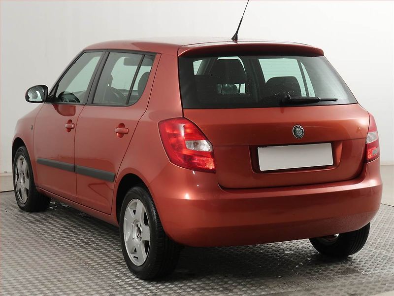 Škoda Fabia (2007) Ambiente 1.2, nová STK, Klima - fotka 4 z 15