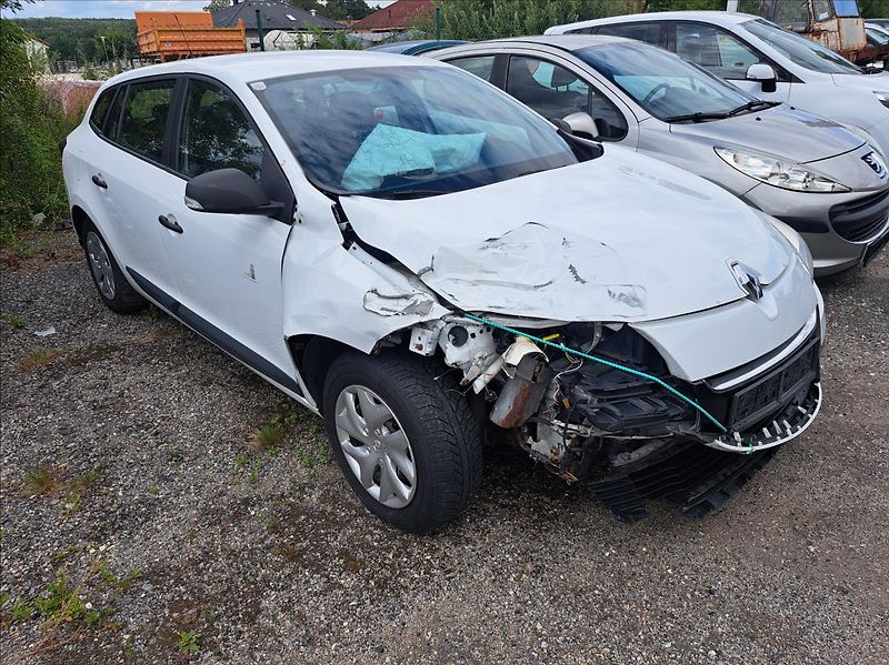 Renault Mégane 1,5 dCi - fotka 3 z 19