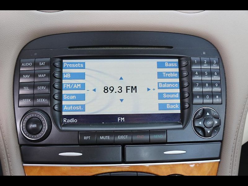 Mercedes-Benz SL 500 V8, facelift, 390 PS - fotka 44 z 44