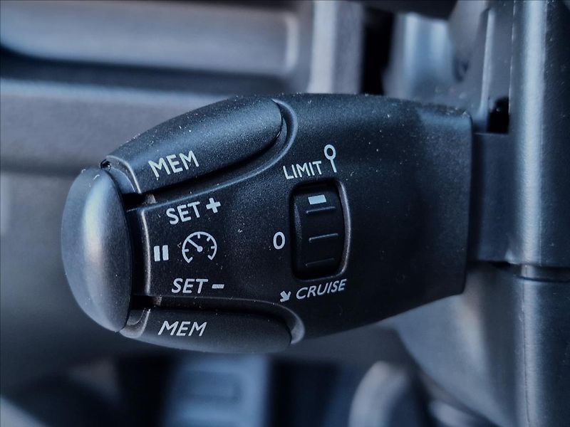 Opel Vivaro 1.5CDTI 88kW, původ ČR,1.Maj. - fotka 24 z 47