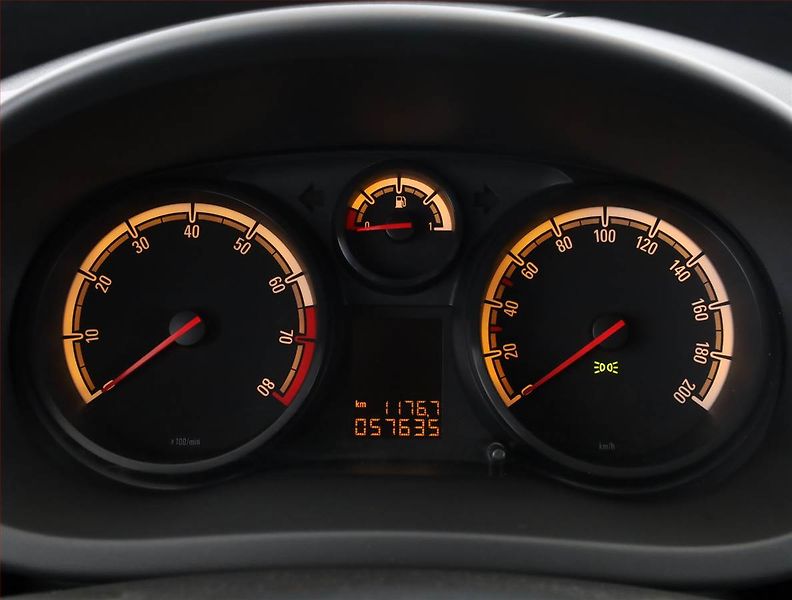 Opel Corsa (2015) 1.2, ČR,1.maj, Serv.kniha - fotka 9 z 15