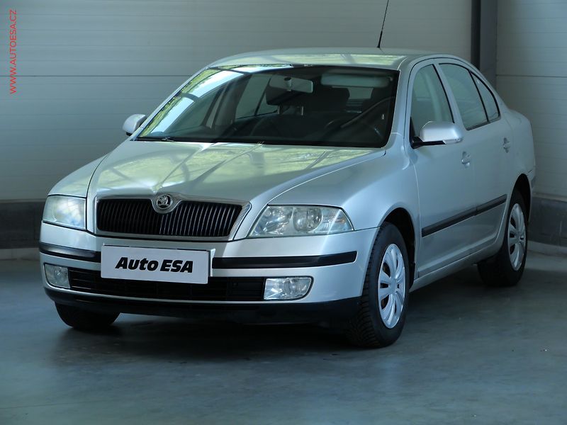 Škoda Octavia (2005) 1.6i, 2.maj,ČR, Ambiente - fotka 3 z 17