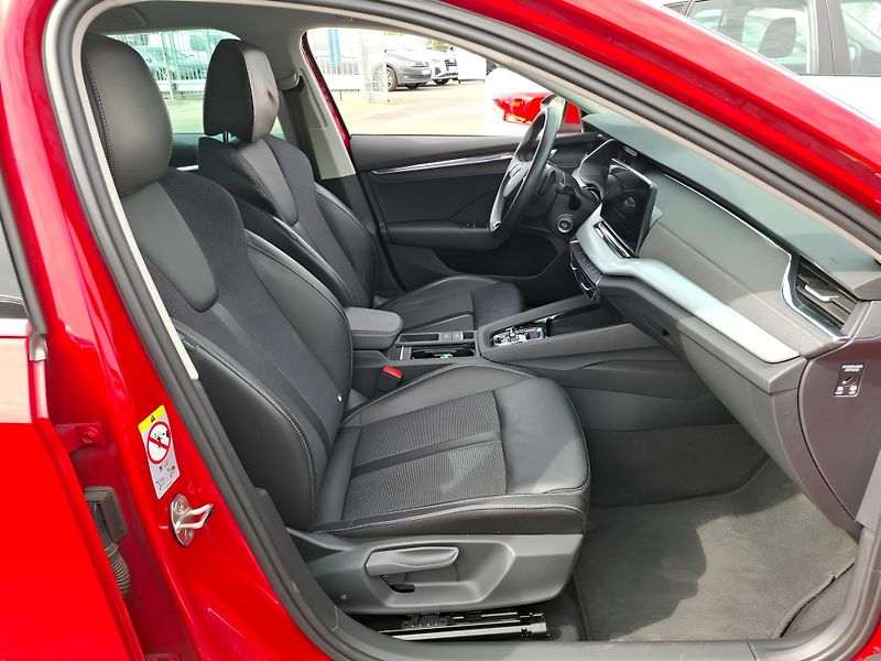 Škoda Octavia 2.0TDI DSG 110kW Style Kůže  - fotka 3 z 4