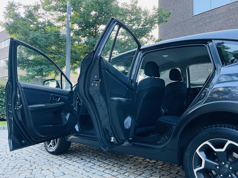Subaru XV 2.0i 4x4 MANUÁL SERVISKA - fotka 21 z 38