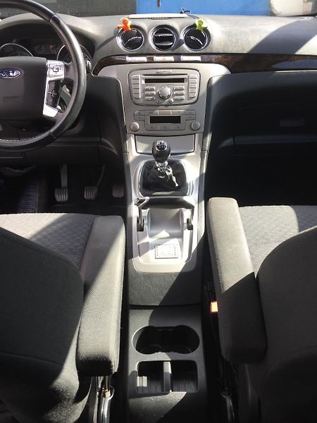 Ford Galaxy (2007) Ghia - 2,0TDCi - fotka 12 z 25