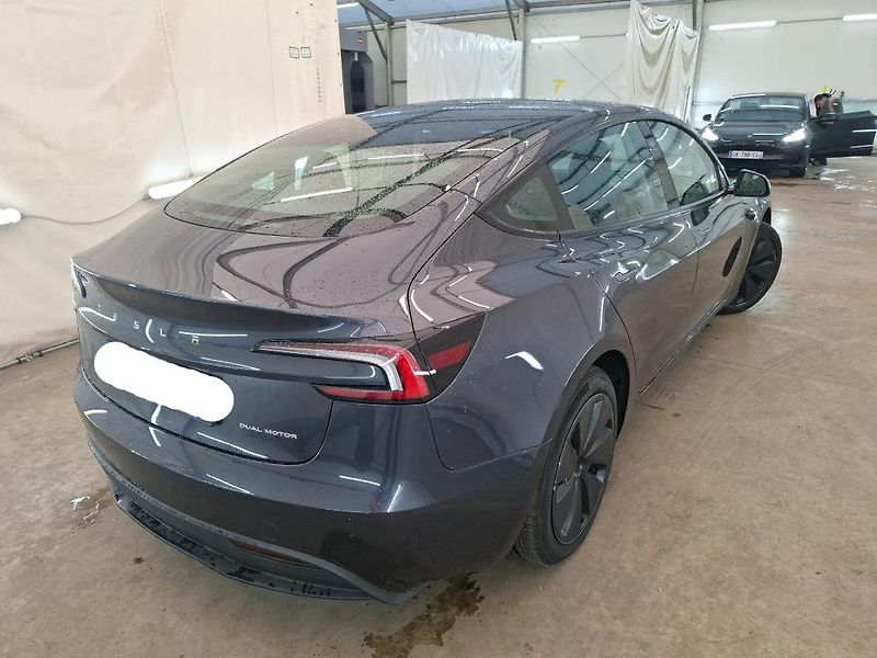 Tesla Model 3 HIGHLAND AWD      PŘIPRAVUJEME - fotka 4 z 8