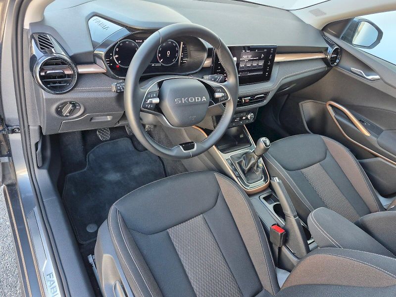 Škoda Fabia (2025) Top Selection 1.0 TSI 85kW - fotka 12 z 29