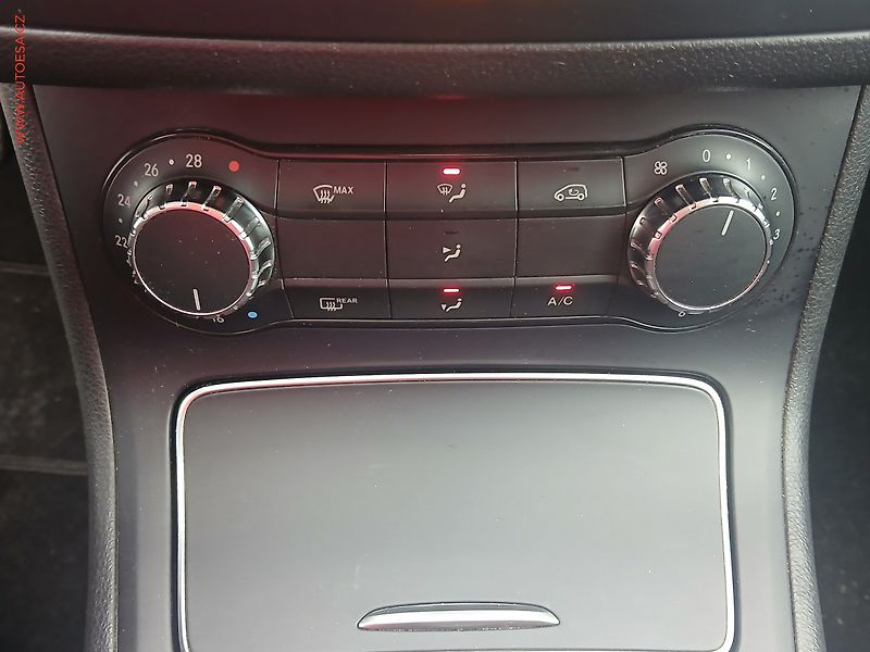 Mercedes-Benz Třídy B (2016) 1.6i B180, ČR, +kola - fotka 15 z 20