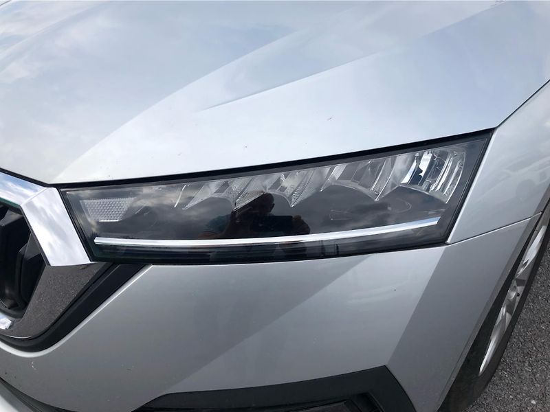 Škoda Octavia 2.0 TDi AMBITION - fotka 25 z 28