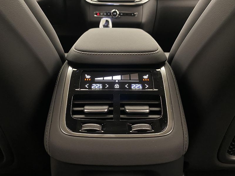Volvo XC90 (2026) T8 AWD Plug-in BRIGHT PLUS 7m - fotka 70 z 70