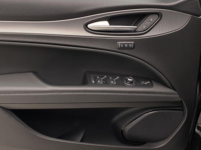 Alfa Romeo Stelvio VELOCE 2.2JTDm REZERVACE - fotka 29 z 62