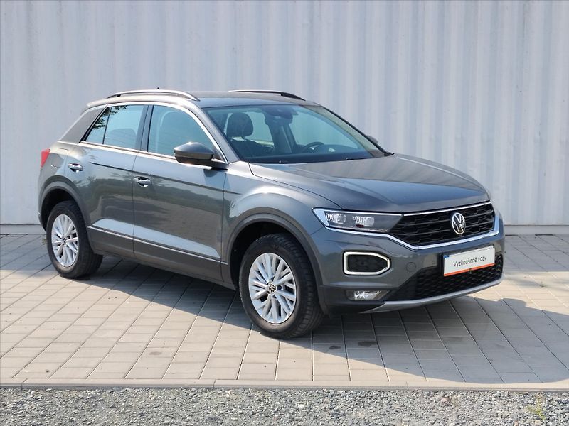 Volkswagen T-Roc 1,5   1,5TSI 110Kw - fotka 3 z 31
