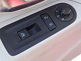 Volkswagen up! (2012) 1.0 MPi, AC, park.asist - náhled 11
